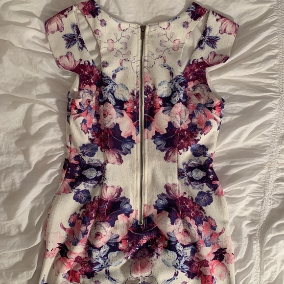 White Mini Dress w/ Pink/Purple Flowers and Cutout - Picture 5 of 6
